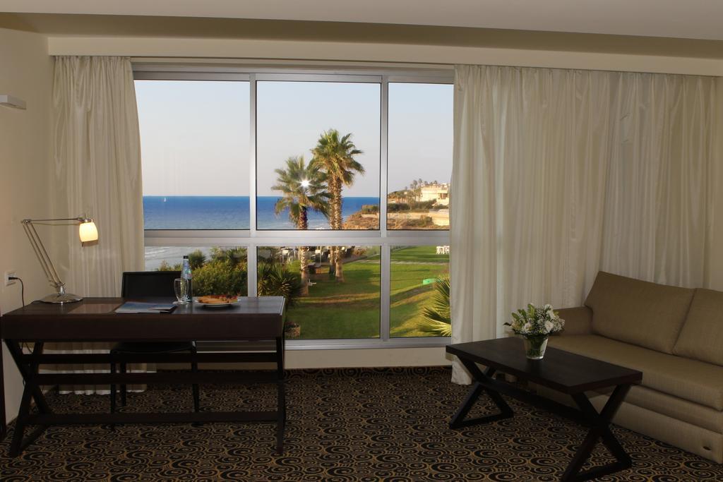 Hod Hasharon Luxury Apartment Herzliya Restoran gambar