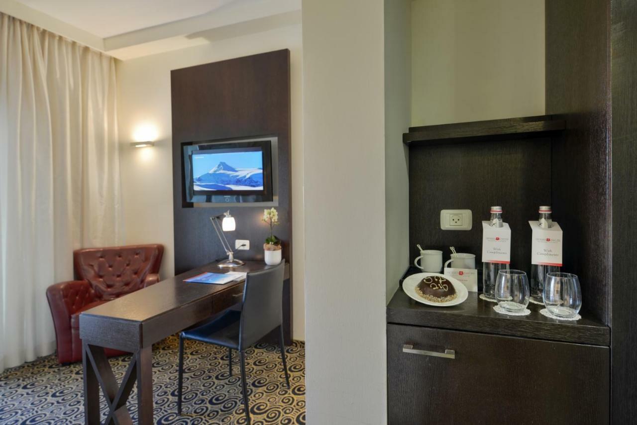 Hod Hasharon Luxury Apartment Herzliya Luaran gambar