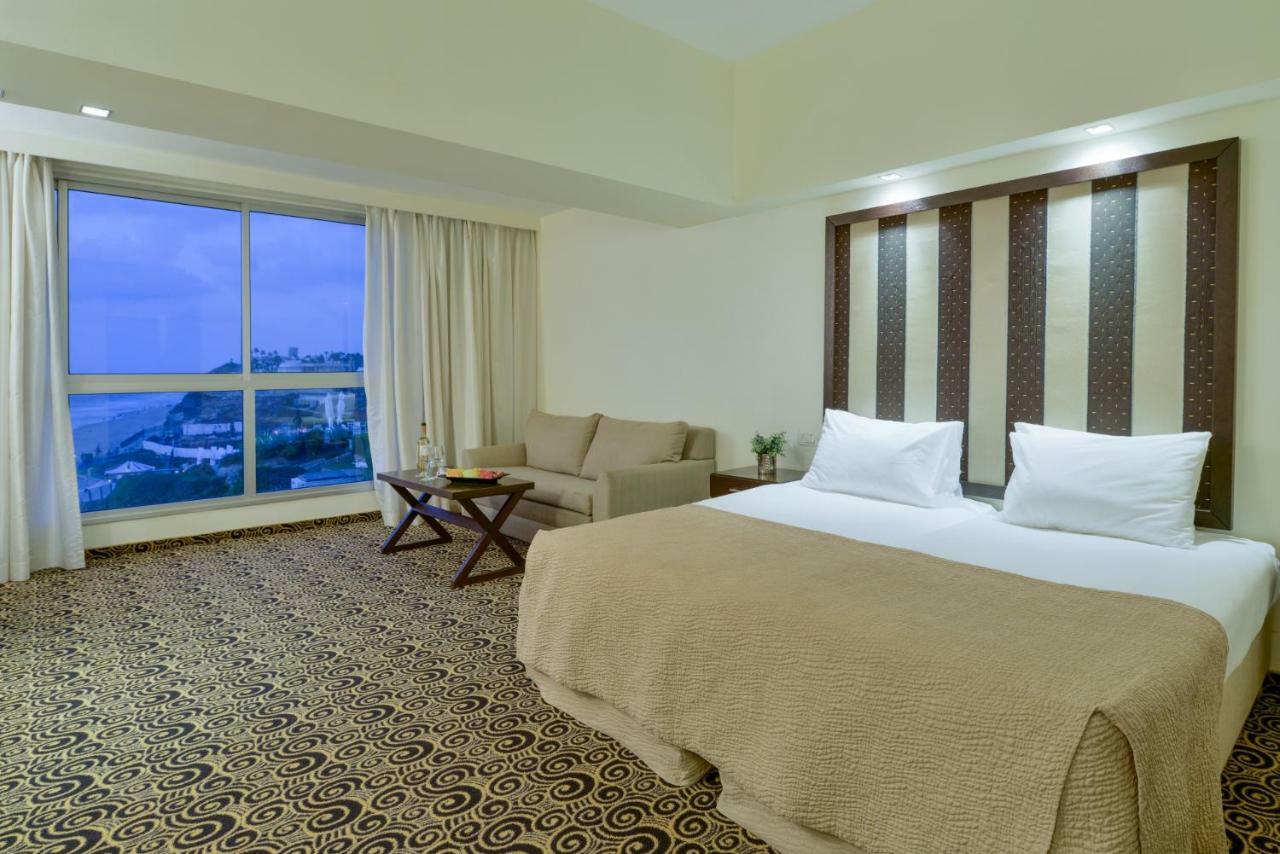 Hod Hasharon Luxury Apartment Herzliya Luaran gambar
